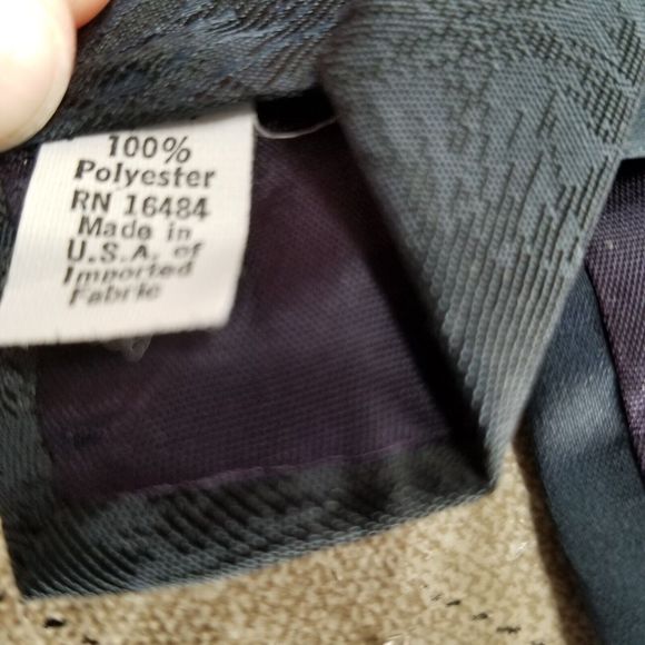 Men Neck Tie John Weitz Black Floral Logo Made in USA 3.75" Wide by 54" Long - Picture 7 of 11